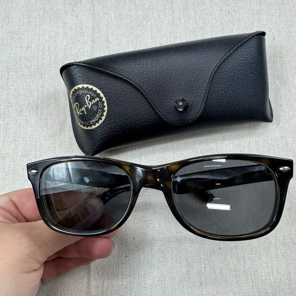 Ray-Ban RB2132 New Wayfarer 902/58 Tortoise 52-18 Sunglasses Made Italy